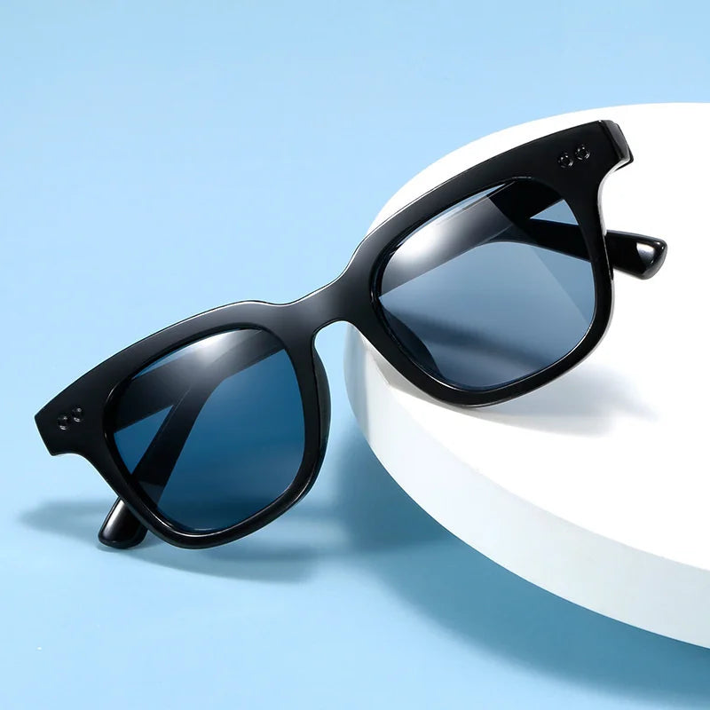 Trendy Unisex Sunglasses - UV Protection with Modern Design