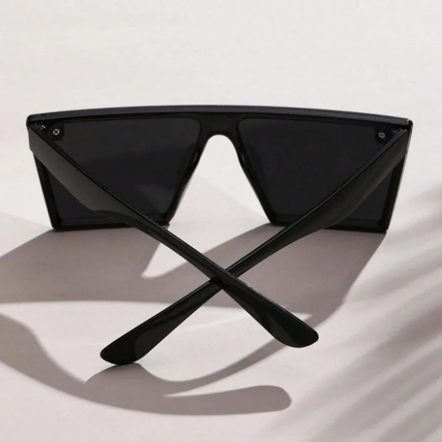 Women's Oversized Square Sunglasses - Casual Retro Design & Fashion Statement