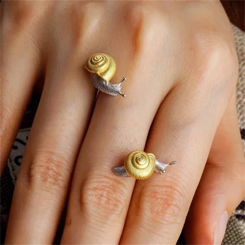 LATS Dainty Snail Earrings - Gold Silver Fashion Studs
